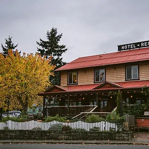 Salt Spring 3* Ganges