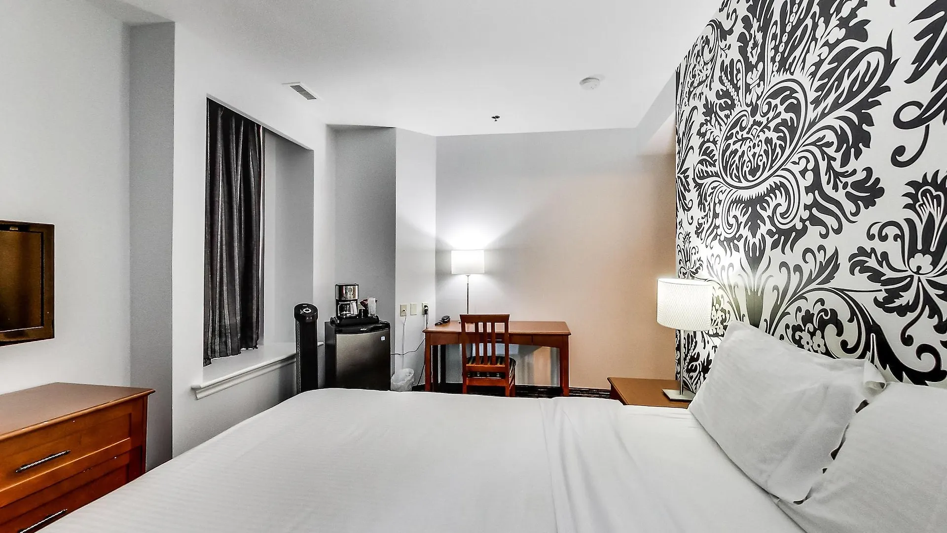 טורונטו Isabella Hotel & Suites קנדה