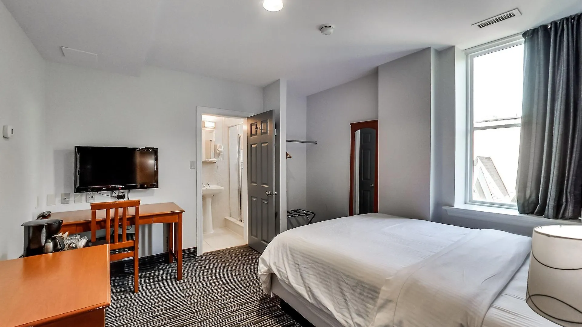 Isabella Hotel & Suites Toronto