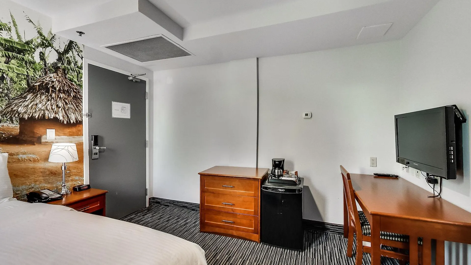 **  Isabella Hotel & Suites Toronto Canada