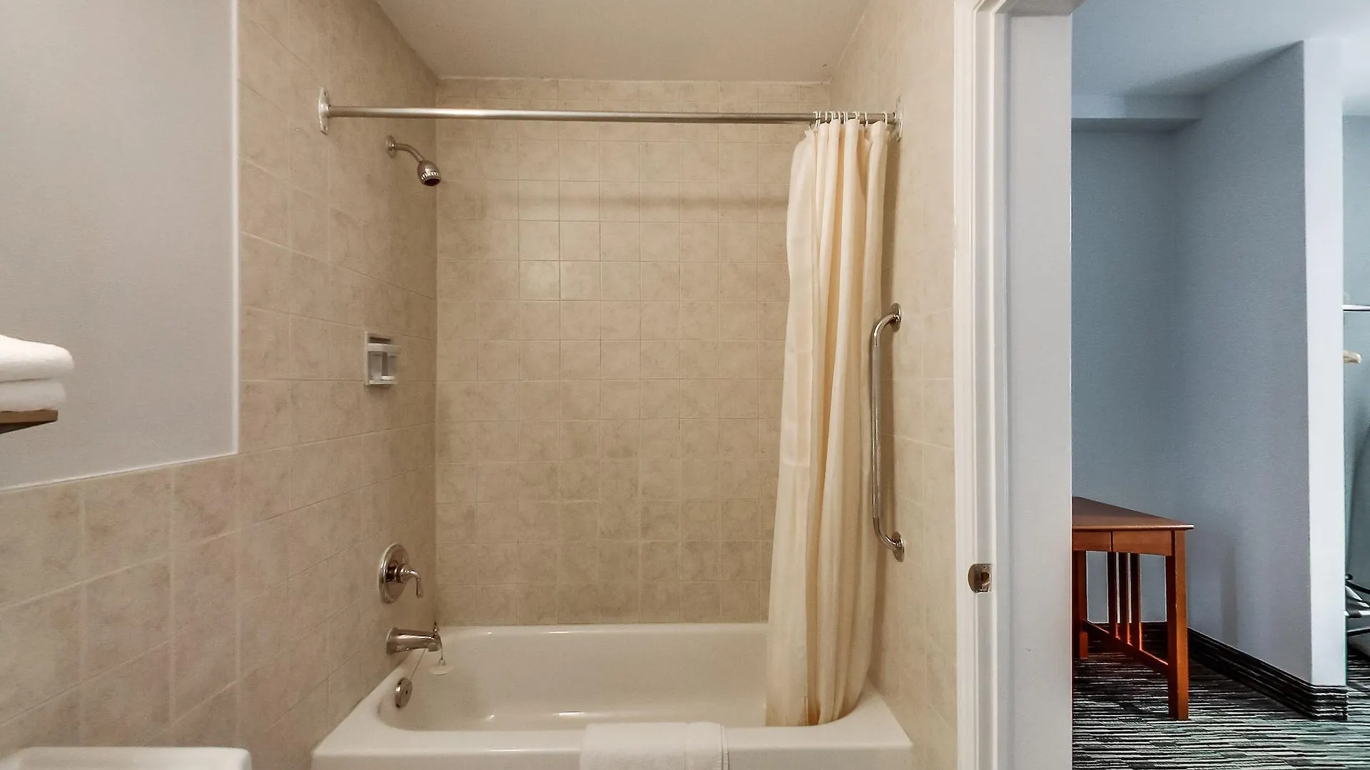 **  Isabella Hotel & Suites Toronto Canada