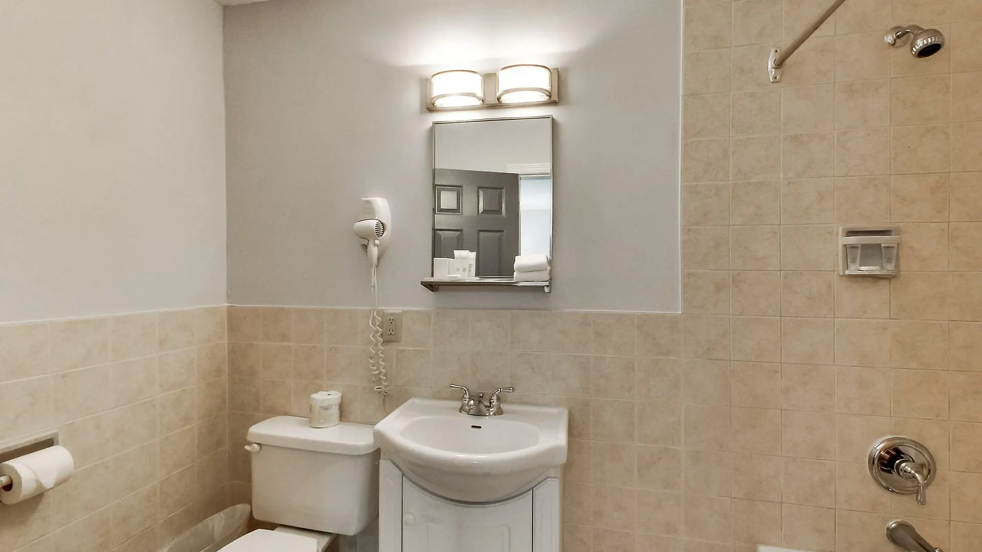 Isabella Hotel & Suites Toronto