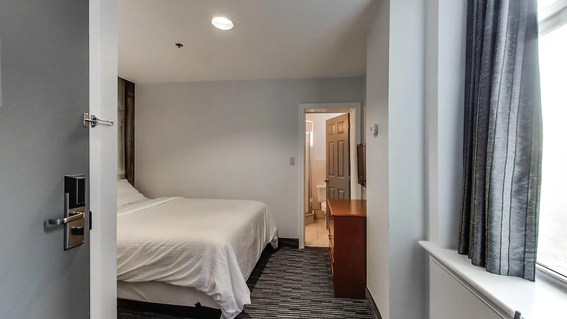 Isabella Hotel & Suites Toronto