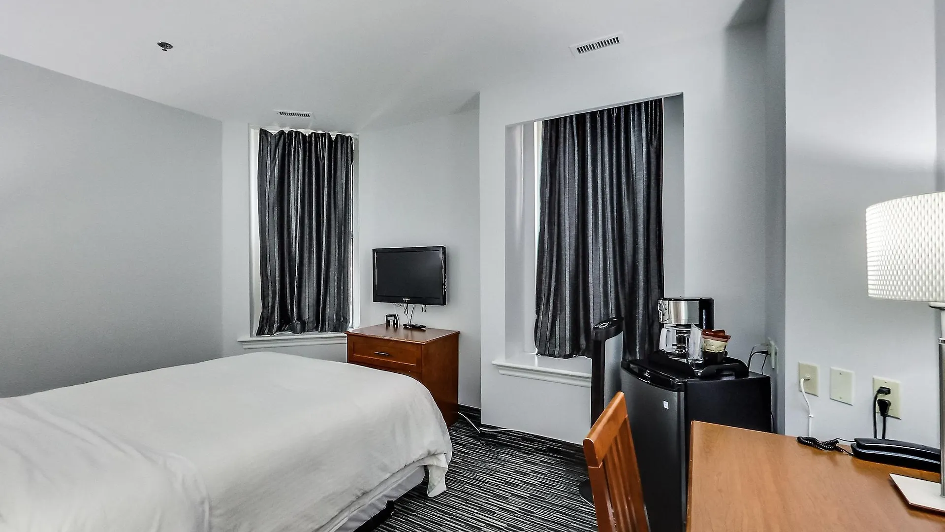 Isabella Hotel & Suites Toronto