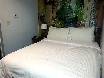 Isabella Hotel & Suites Toronto