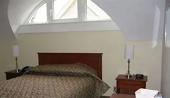 Isabella Hotel & Suites Toronto 2*,