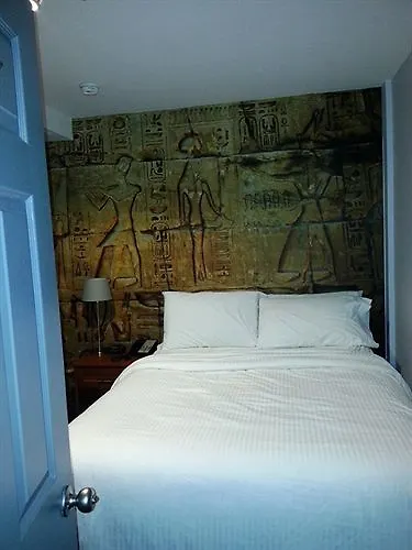 Isabella Hotel & Suites Toronto Canada