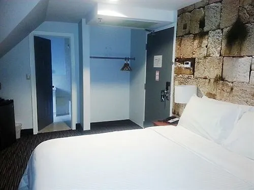 Isabella Hotel & Suites Toronto