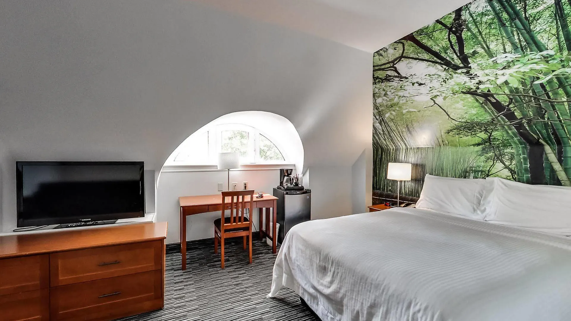 Isabella Hotel & Suites Toronto