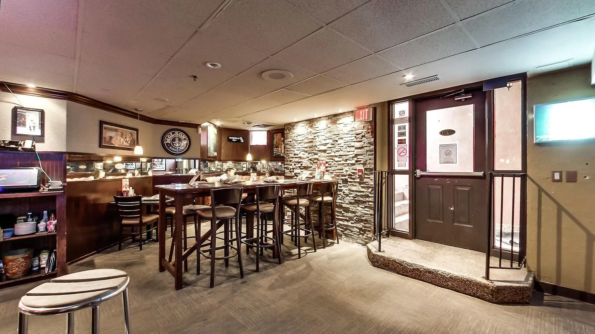 Isabella Hotel & Suites Toronto 2*,